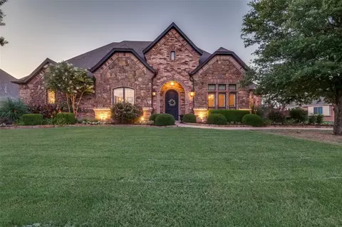 1332 Whisper Willows Dr, Haslet, TX 76052