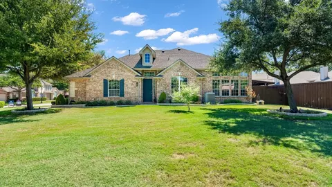 1700 Sandpiper Ln, Carrollton, TX 75007