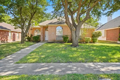 4636 Knoll Hollow Trl, Plano, TX 75024