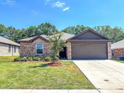 2720 St Andrews Dr, Seagoville, TX 75159