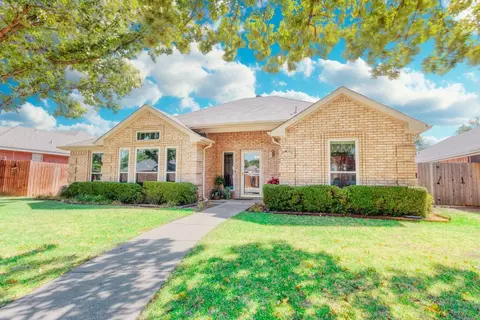 3404 Shadow Trl, Denton, TX 76207