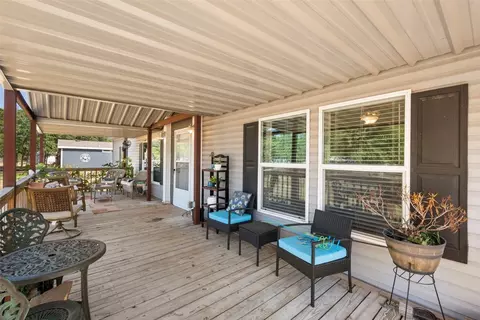314 Southern Oaks Dr, Streetman, TX 75859