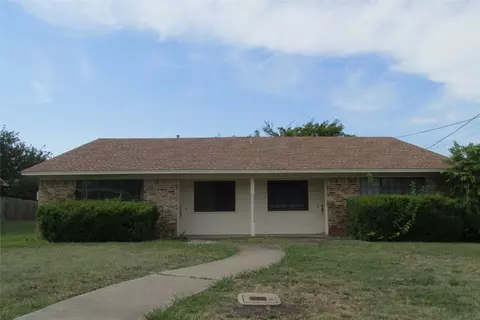 800 Hercules Ln, Denton, TX 76209