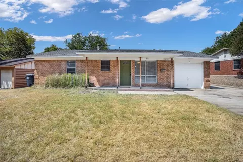 6321 Basswood Dr, Fort Worth, TX 76135