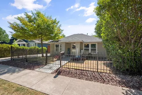 3534 Virginia Blvd, Dallas, TX 75211