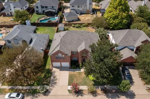 8029 Rushmore Rd, Fort Worth, TX 76137