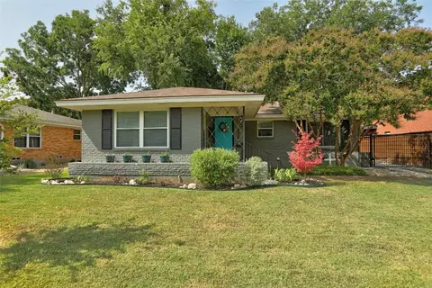 7328 Wake Forrest Dr, Dallas, TX 75214