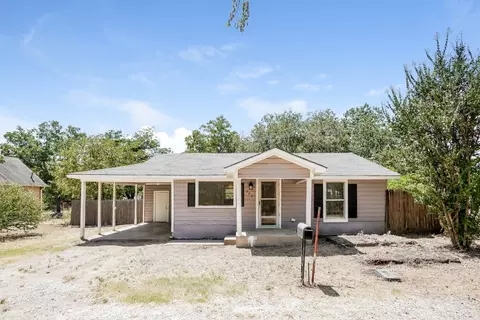 203 Manson St, Joshua, TX 76058
