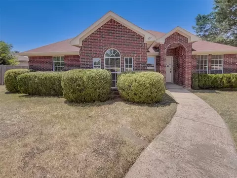 607 S Parks Dr, Desoto, TX 75115