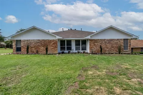 2155 Villa Pl #A-B, Carrollton, TX 75006