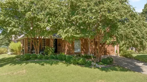 3111 Hidden Springs Dr, Corinth, TX 76210