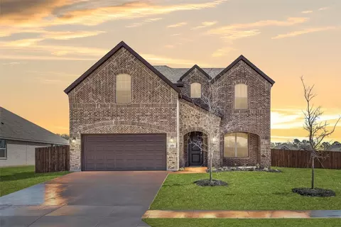 200 Magnolia Dr, Azle, TX 76020