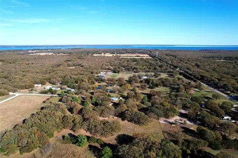 1100 Cherokee Dr, Quinlan, TX 75474