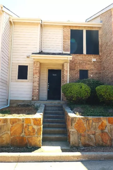3635 Garden Brook Dr #146, Farmers Branch, TX 75234