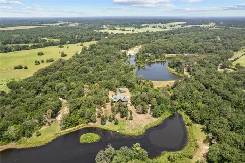 3 Lakeside Dr, Montalba, TX 75853
