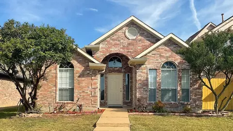 2405 Baretta Dr, Mesquite, TX 75181