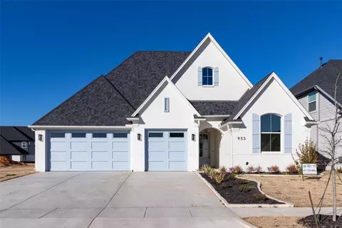 953 Highlands Ave, Aledo, TX 76008