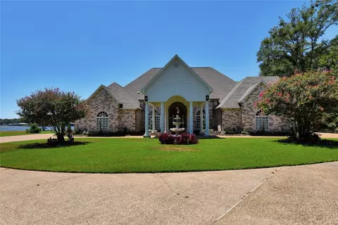 17110 Island Cove Rd, Arp, TX 75750