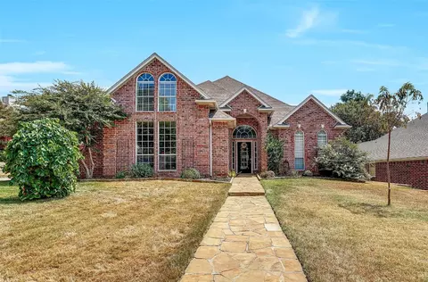 305 Brazil Dr, Hurst, TX 76054