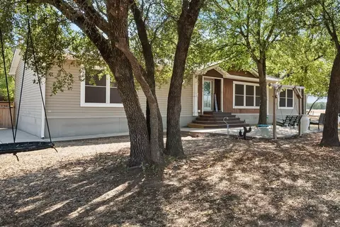 321 Cochran Rd, Weatherford, TX 76085