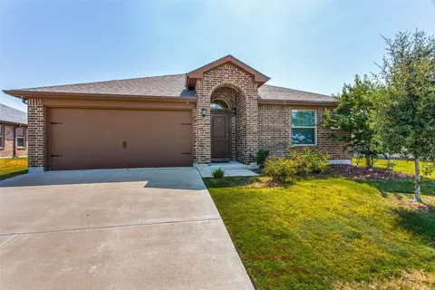 9316 Fox Hill Dr, Fort Worth, TX 76131