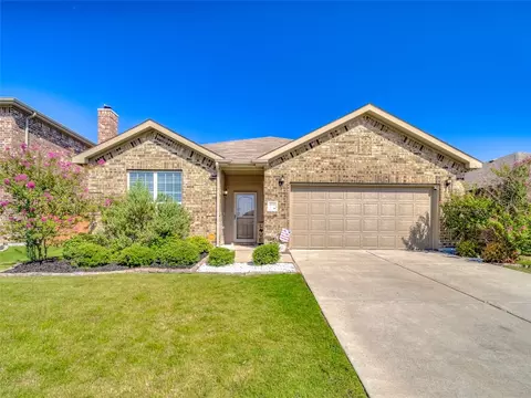 2133 Brenham Dr, Heartland, TX 75126