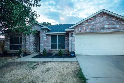 8520 Clearbrook Dr, Fort Worth, TX 76123