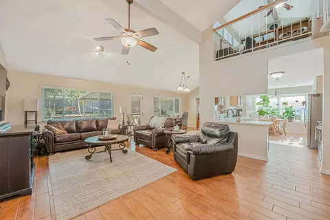 309 Springridge Ln, Euless, TX 76039 photo 4