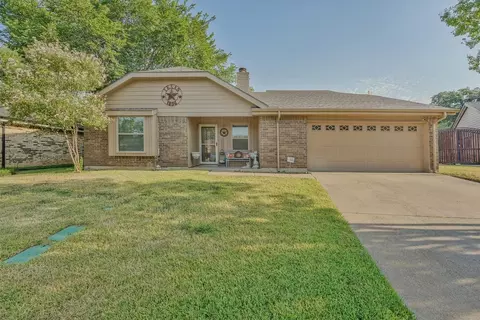 309 Springridge Ln, Euless, TX 76039