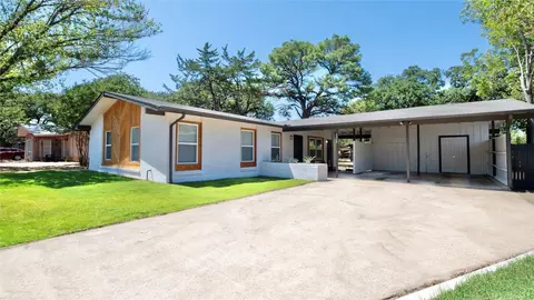 2015 Ravinia Dr, Arlington, TX 76012