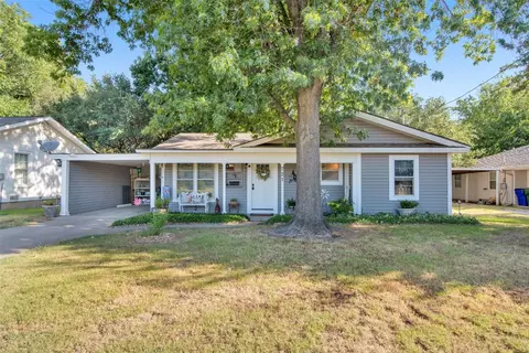 721 North Ave, Whitesboro, TX 76273