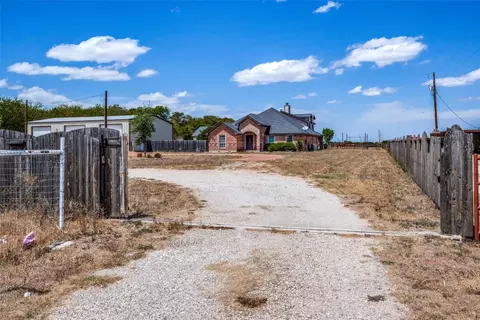 11260 Old Stoney Rd, Ponder, TX 76259
