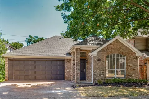 4104 Crest Ridge Dr, Irving, TX 75061