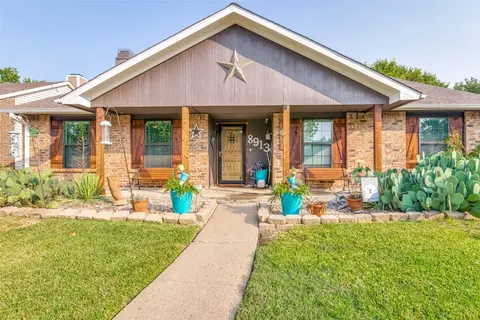 8913 Davis St, Rowlett, TX 75088