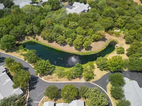 1000 Bridges Dr, Arlington, TX 76012