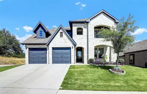 700 Bayonet Dr, Fort Worth, TX 76108