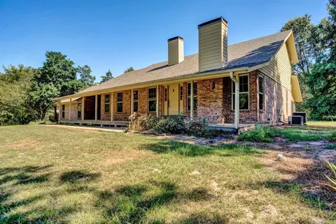 408 Quail Valley Rd, Mount Vernon, TX 75457