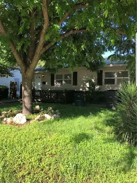 2717 Townsend Dr, Fort Worth, TX 76110