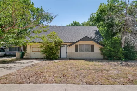 3508 Sunnydale Ln, Denton, TX 76209