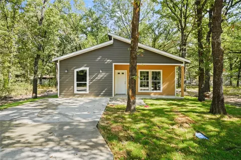 118 Red Bird Ln, Mabank, TX 75156