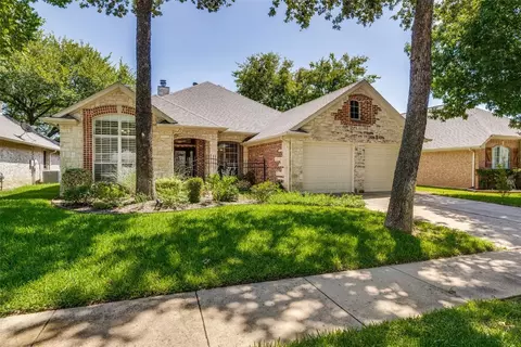 2408 Casey Ct, Arlington, TX 76013