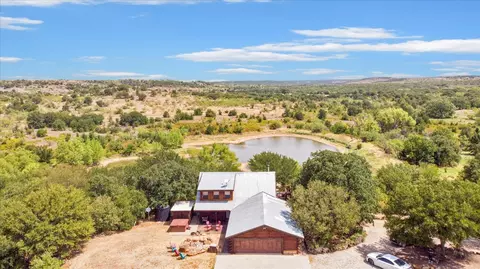 1439 Roberts Branch Rd, Jacksboro, TX 76458