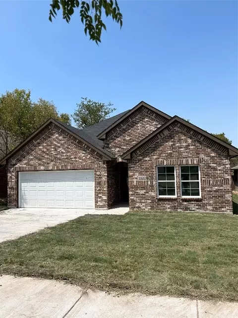 5920 Bonnell Ave, Fort Worth, TX 76107