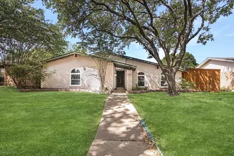 1013 Overdowns Dr, Plano, TX 75023