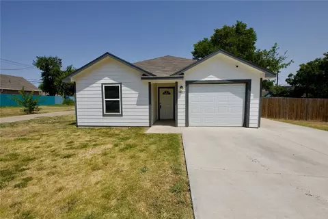 1409 E Myrtle St, Fort Worth, TX 76104