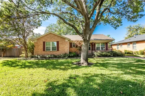 1934 Viewcrest Dr, Dallas, TX 75228