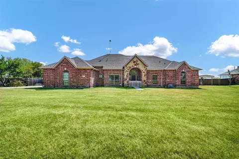 213 Cimarron Meadows Dr, Waxahachie, TX 75167