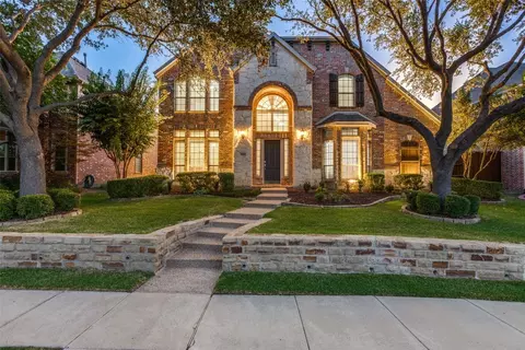 8225 Sutherland Ln, Plano, TX 75025