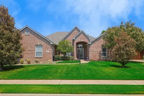 2816 Meadow Green Dr, Flower Mound, TX 75022