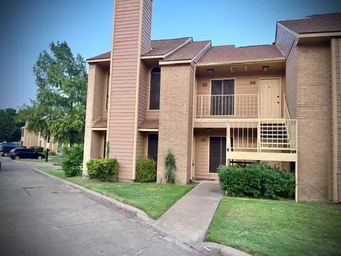 5801 Marvin Loving Dr #304, Garland, TX 75043